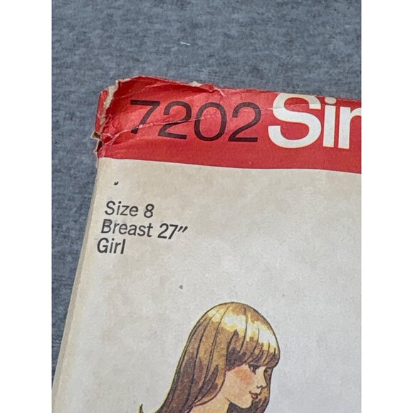 Simplicity 7202 Vintage Sewing Pattern Size 8 Girl Nightgown Pajamas Uncut 1975 - Picture 2 of 6